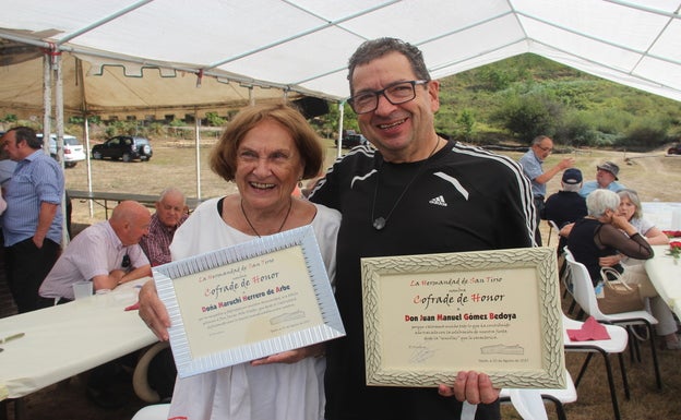 La Hermandad de San Tirso celebró su comida anual junto a la ermita