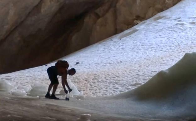 Las cuevas de hielo de los Picos se derriten