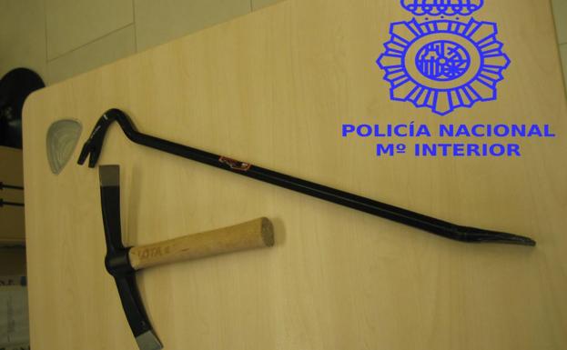 Dos detenidos por robo con fuerza en varios establecimientos de Santander