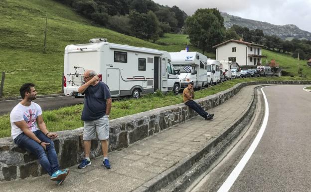 Empadronados a pie de Los Machucos