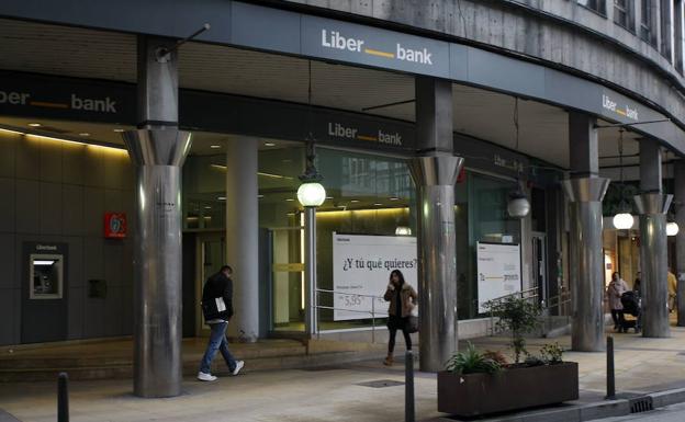 Liberbank ampliará capital en 500 millones para mejorar su perfil de riesgo