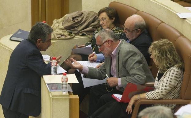 El equipo técnico de Ramón Ruiz deja la consejería y carga contra Mañanes