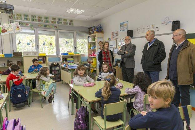 El cese de Ramón Ruiz provoca un caos organizativo en el arranque del curso