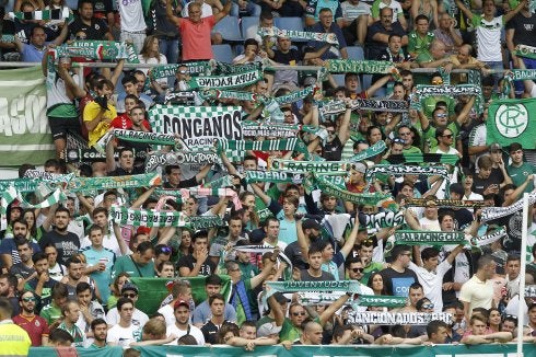 Medio millar de cántabros viajará este domingo con el Racing a Gijón