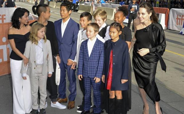 Angelina Jolie se lleva a sus hijos al estreno de su nueva película