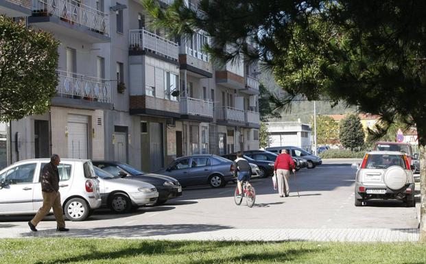 Detenido el presunto autor de los pinchazos a numáticos de vehículos en Torrelavega
