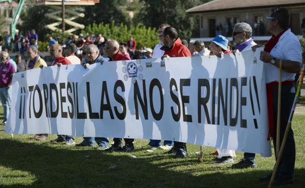 El Toro de la Vega deja un corneado en una jornada con reivindicaciones