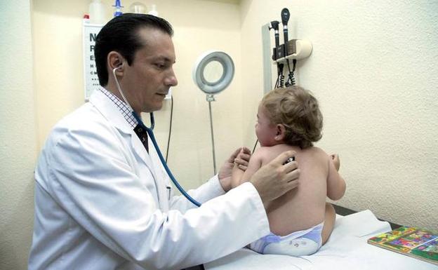 Los pediatras reactivan su reivindicación tras «la debacle organizativa del verano»