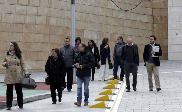 Una veintena de acusados se sentarán en el banquillo por prevaricación urbanística en Castro Urdiales