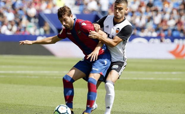 Valencia y Levante firman tablas en duelo parejo e intenso