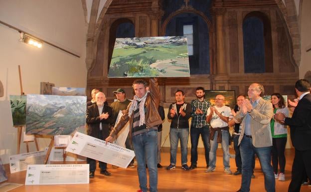 El vallisoletano Isidoro Moreno ganador del concurso de pintura rápida Año Jubilar Lebaniego