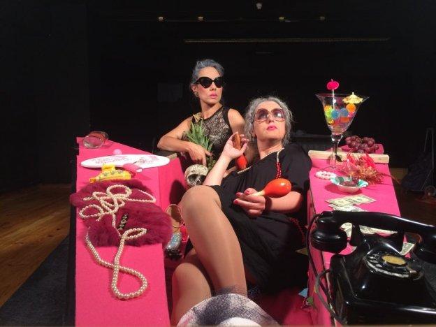 Un arranque de comedia musical