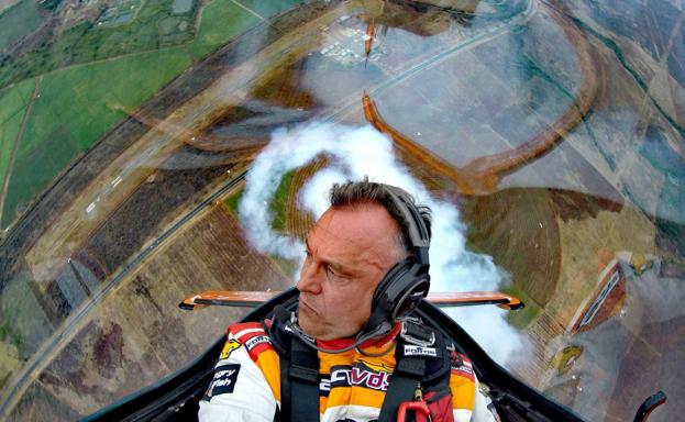 El español Cástor Fantoba logra tres medallas en el Mundial de Vuelo Acrobático