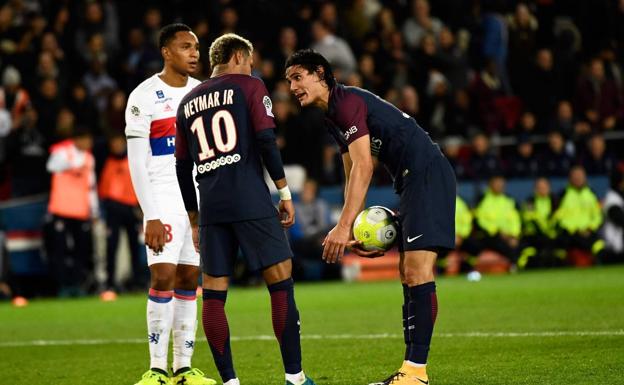 Neymar y Cavani casi llegan a las manos en el vestuario