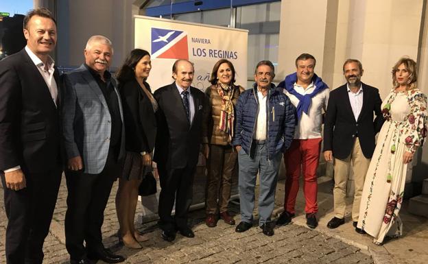 Los Reginas celebran sus cien años surcando la bahía