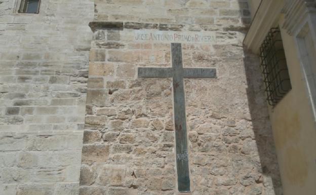 El Obispado de Cuenca retirará los símbolos franquistas de la catedral