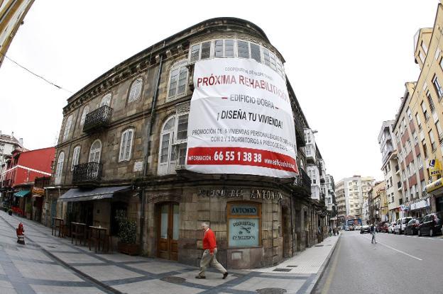 La firma para la venta del edificio Dobra da vía libre al proyecto de rehabilitación