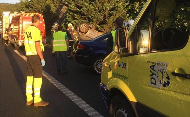 Dos mujeres, heridas en un accidente en la A-8 en Castro Urdiales