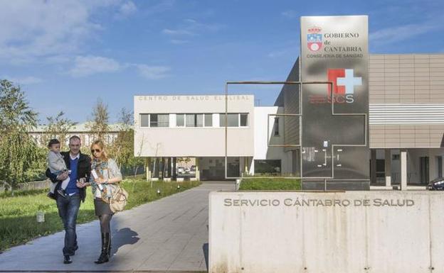 Un nuevo aparcamiento junto al centro de salud de El Alisal contará con 91 plazas