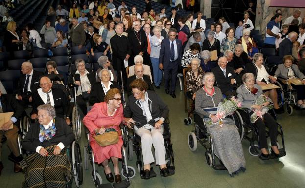 La Fundación Asilo rinde homenaje a sus nonagenarios