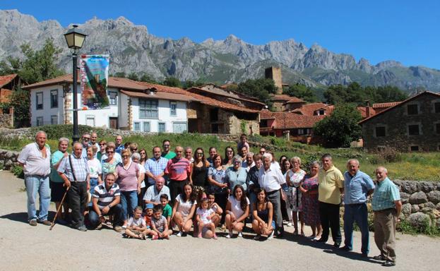 Mogrovejo, elegido Pueblo de Cantabria 2017