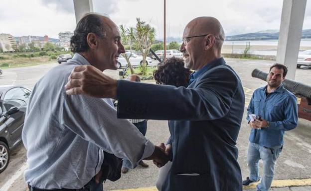 Ignacio Diego rompe su silencio: «Somos del PP, cántabros y españoles»