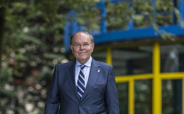 «Nuestro sistema educativo alberga tentaciones que le pueden llevar a la desidia»