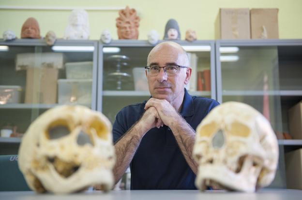 González Urquijo: «Los funcionarios cántabros que asignan las ayudas también disfrutan de ellas»