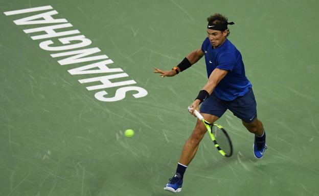 Rafa Nadal arranca con fuerza en Shanghái