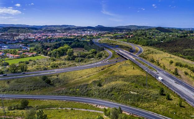 El Consejo de Ministros da luz verde al contrato del ramal de Barreda en la A-67