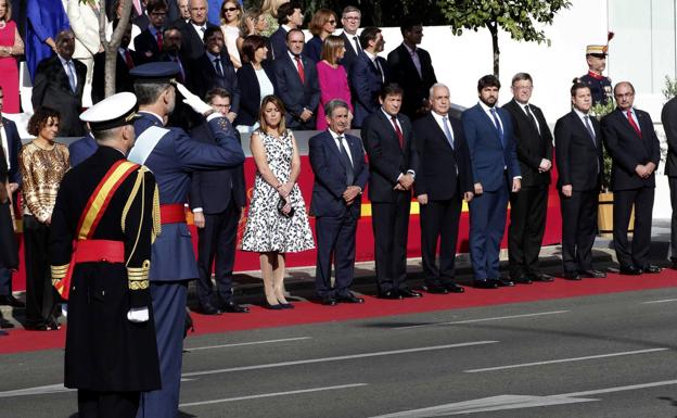 Revilla aprovecha el 12-O para mostrar a Rajoy su indignación por la deuda que mantiene con Cantabria