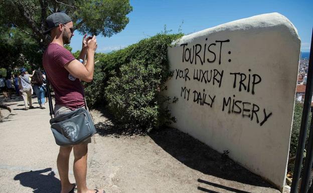 Cataluña puede perder 1.800 millones por la caída del turismo