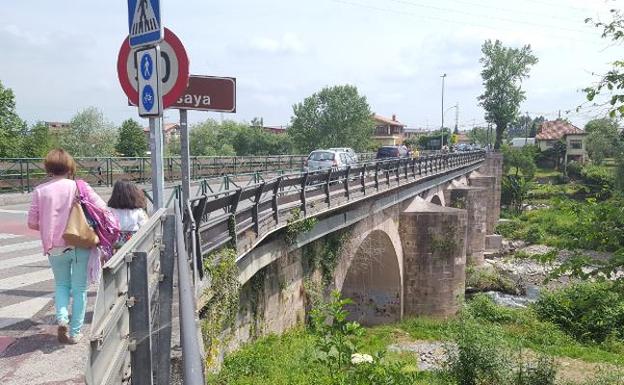 Cartes diseña la ampliación del puente que cruza la Nacional 611 sobre el Besaya