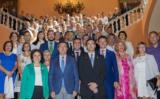 SSPL pide la dimisión del alcalde por «alteración documental» en el hermanamiento con Sevilla