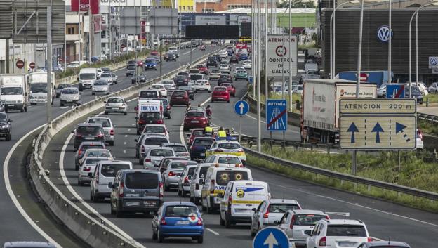 La entrada a Santander por la S-10 soporta un 17% más de tráfico que hace siete años