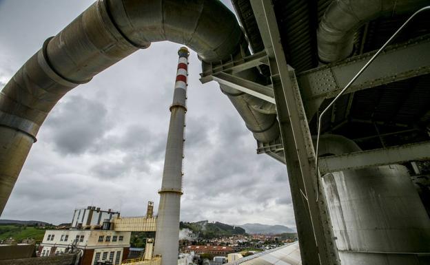 El Parlamento no se pone de acuerdo para salvar la planta de cloro de Solvay