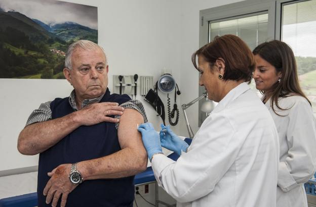 Sanidad aspira a blindar contra la gripe a más de 100.000 cántabros