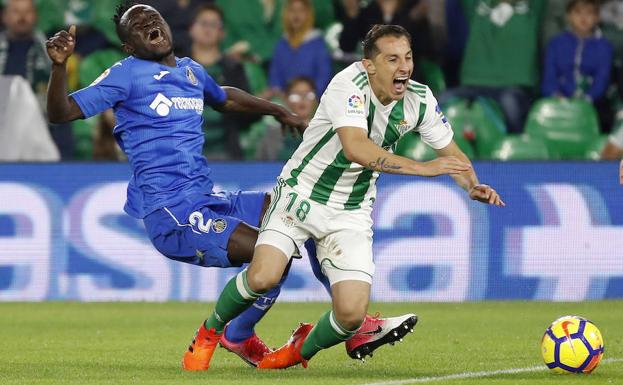 El Betis rescata un punto