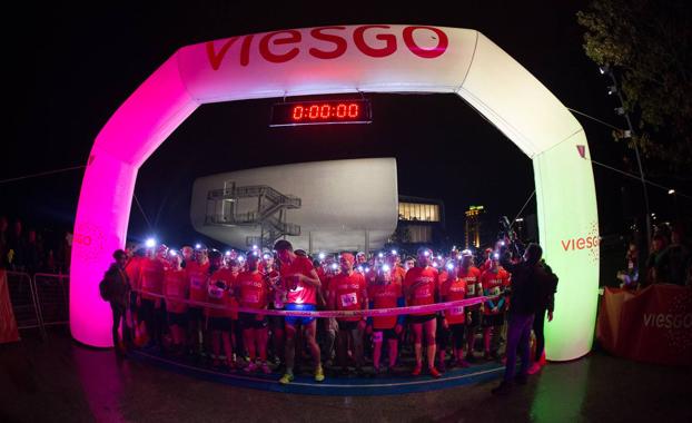 La Viesgo Night Race iluminó Santander gracias a la solidaridad de más de 1.300 participantes