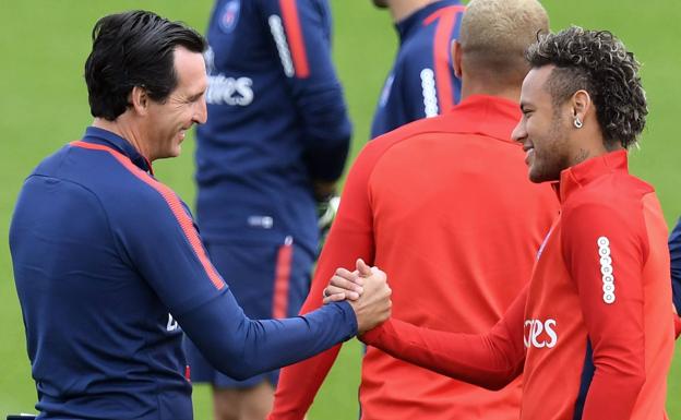 La relación entre Neymar y Emery es cada vez más tensa