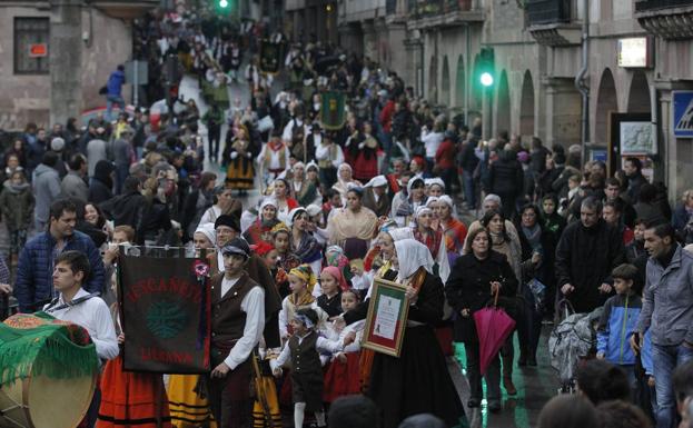 Controles de alcoholemia y perros antidroga vigilarán Potes en la Fiesta del Orujo