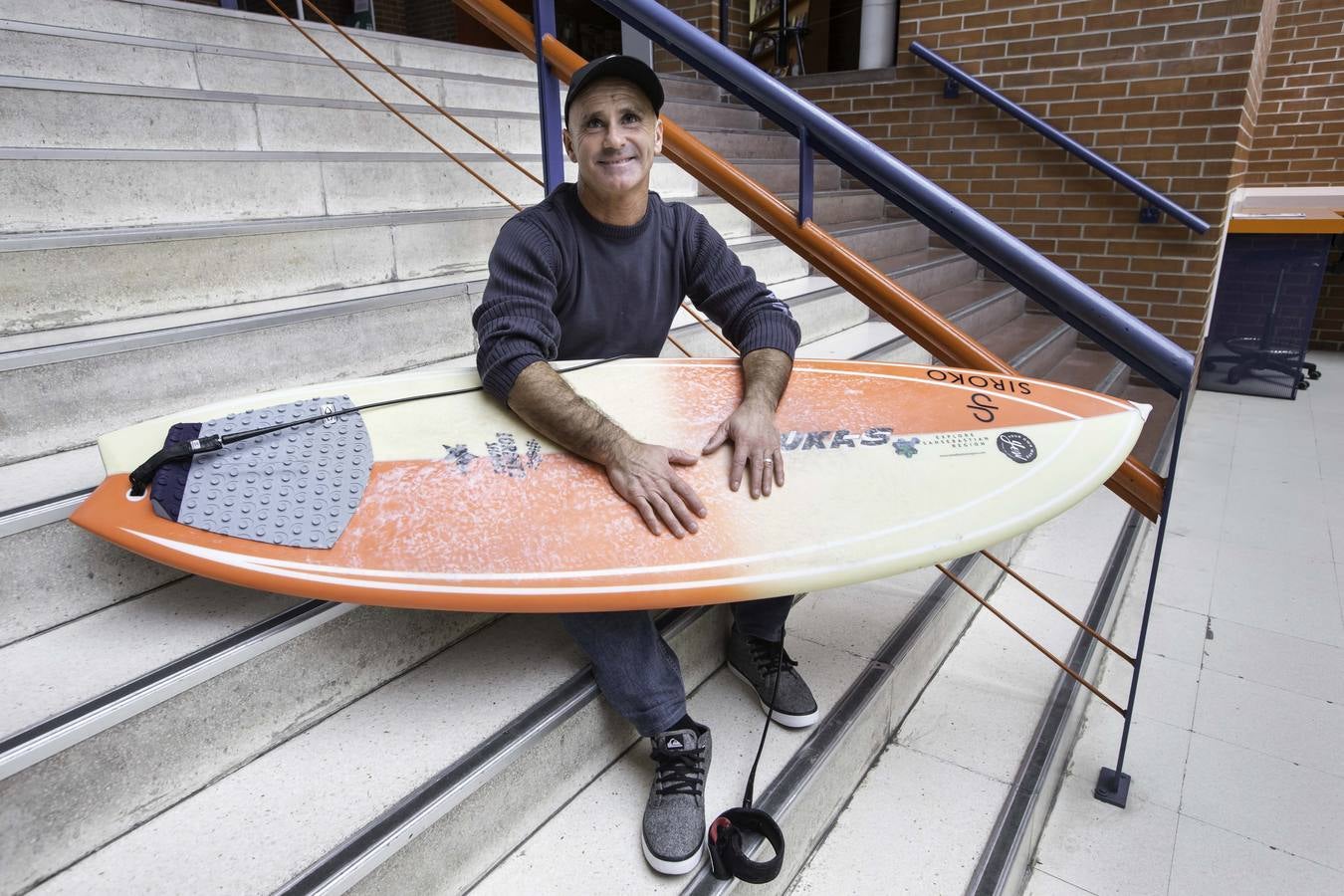 «Puedo surfear de noche como si fuera un murciélago del mar»