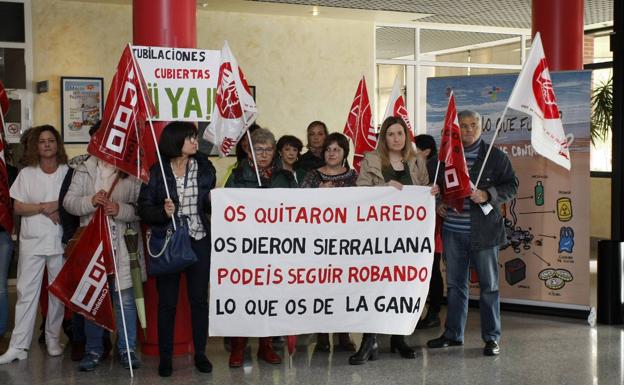 Los trabajadores de la limpieza del Hospital Sierrallana inician una semana de movilizaciones