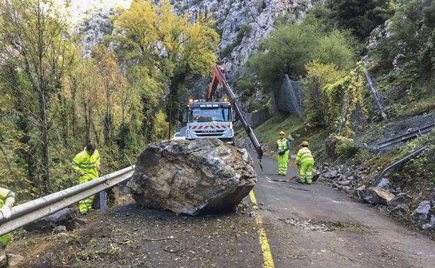 IU lleva al Congreso el desprendimiento de rocas en el Desfiladero de la Hermida