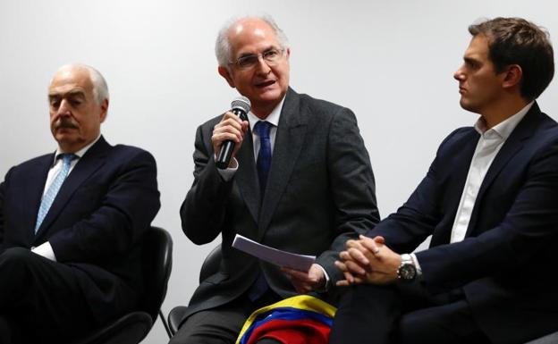 Ledezma pide a la oposición venezolana desde Madrid resolver «contradicciones» y unirse