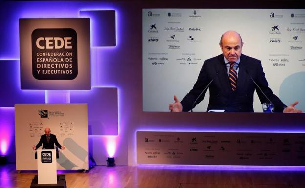 De Guindos cree que la pérdida de la EMA es «consecuencia» del secesionismo