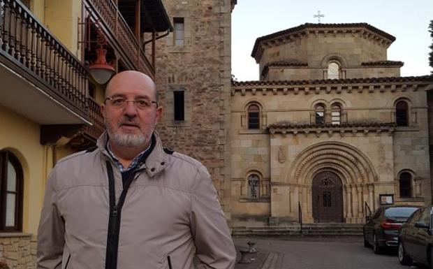 Un nuevo libro pone en valor la historia de la joven iglesia de Puente Viesgo