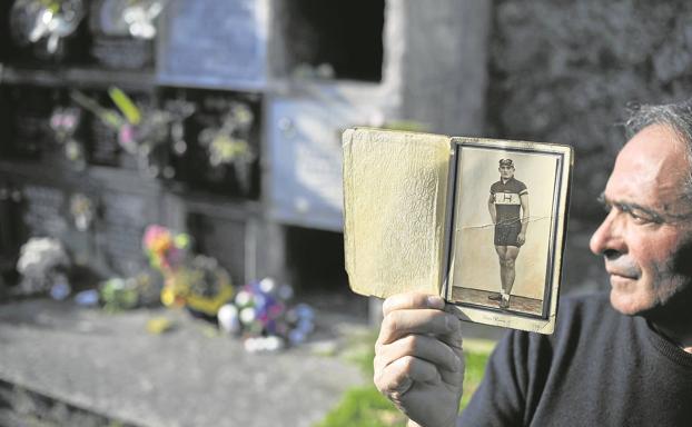 Descubren en el cementerio de Limpias los restos de 74 soldados republicanos