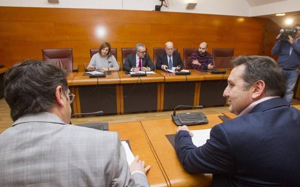 El Gobierno y Carrancio muestran su sintonía al votar en bloque las enmiendas