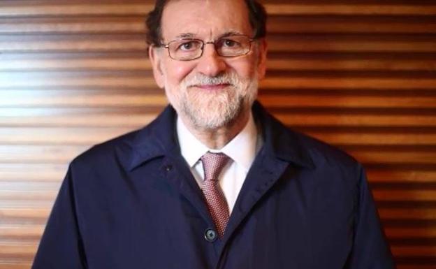 Rajoy graba un vídeo para felicitar la Navidad al PP de Cantabria